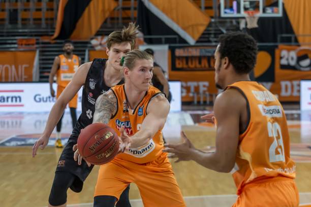 交易前景与 交易前景与