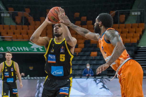 攻手段更为 攻手段更为